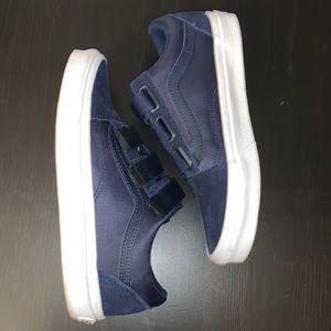 7.5 blue Suede Vans w/ velcro